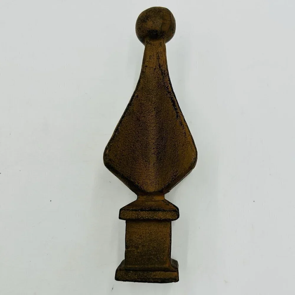 Unbranded salvaged cast